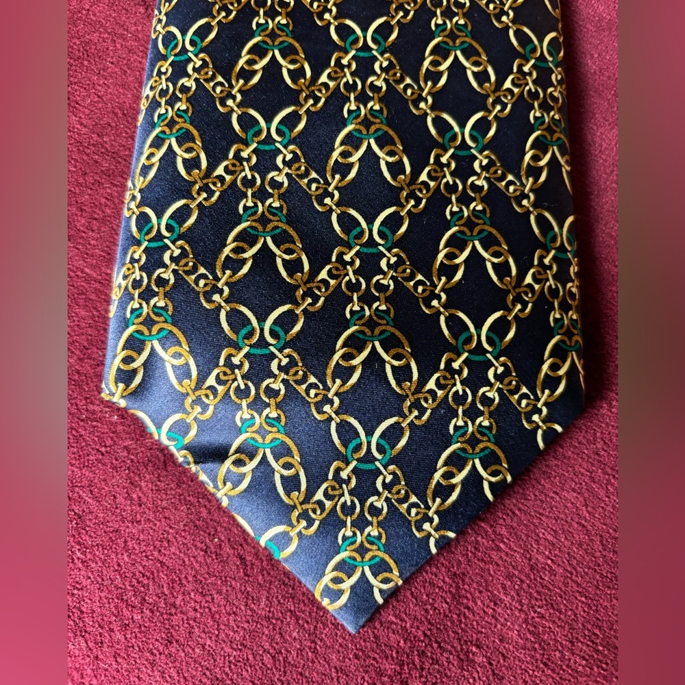 Ashford and Brooks of London, all silk men’s tie